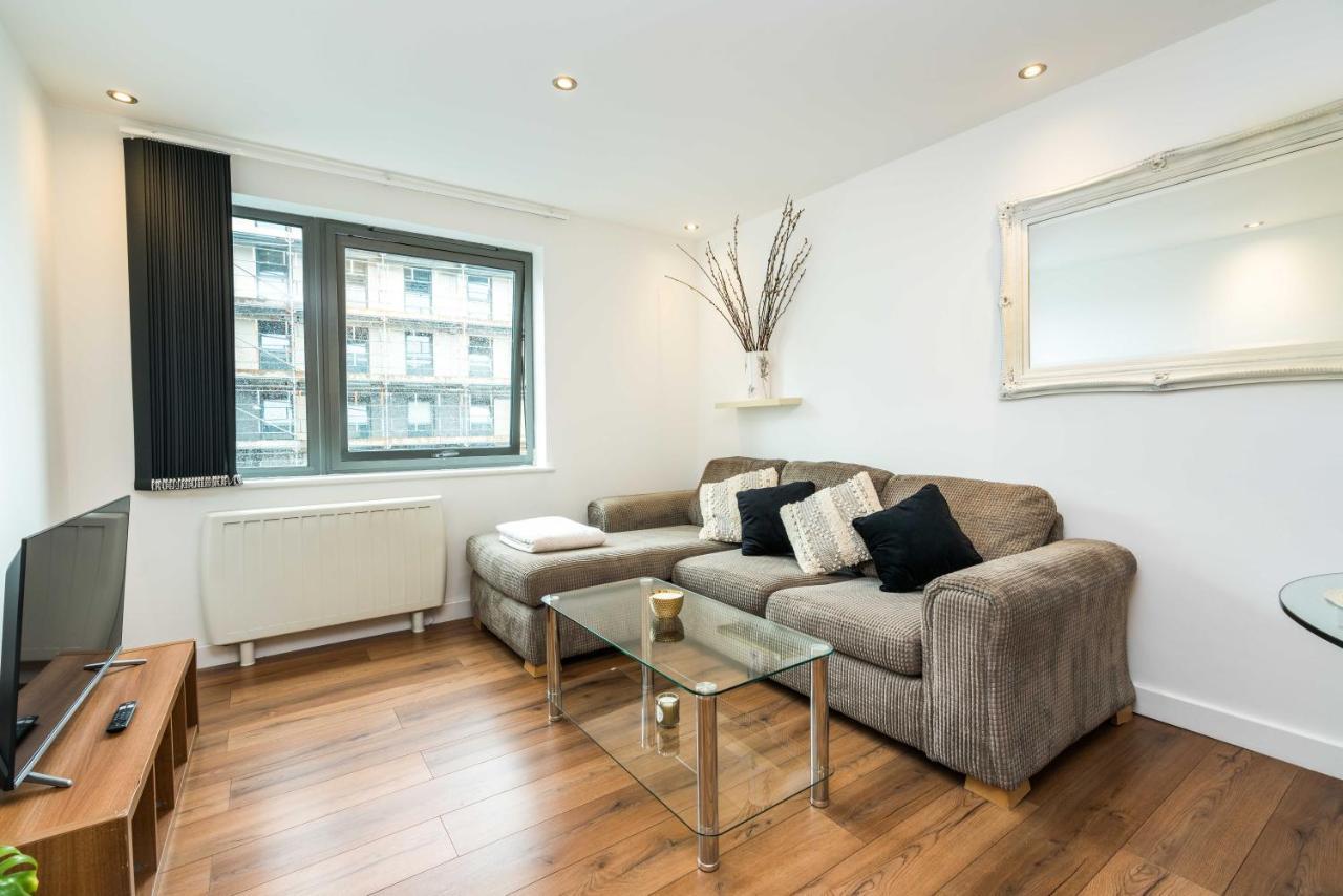 Fast Internet One Bedroom Apartment In Greater London, Id Required Bagian luar foto